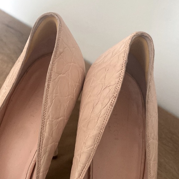 Gucci pink peep toe bamboo platform pumps - size 41. - Picture 4 of 9